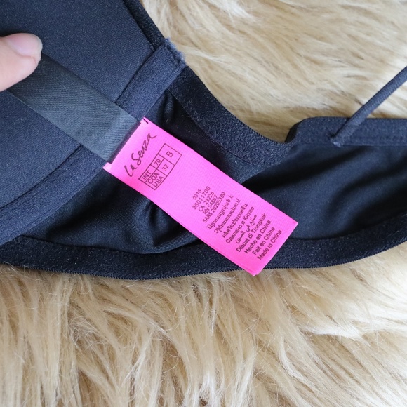 Bundles of VS Push Up bras—- VS and La Senza - Picture 3 of 8